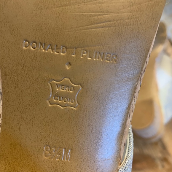 Donald J Pliner square heel sandals - Picture 4 of 6